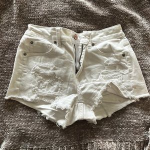 American eagle white shorts